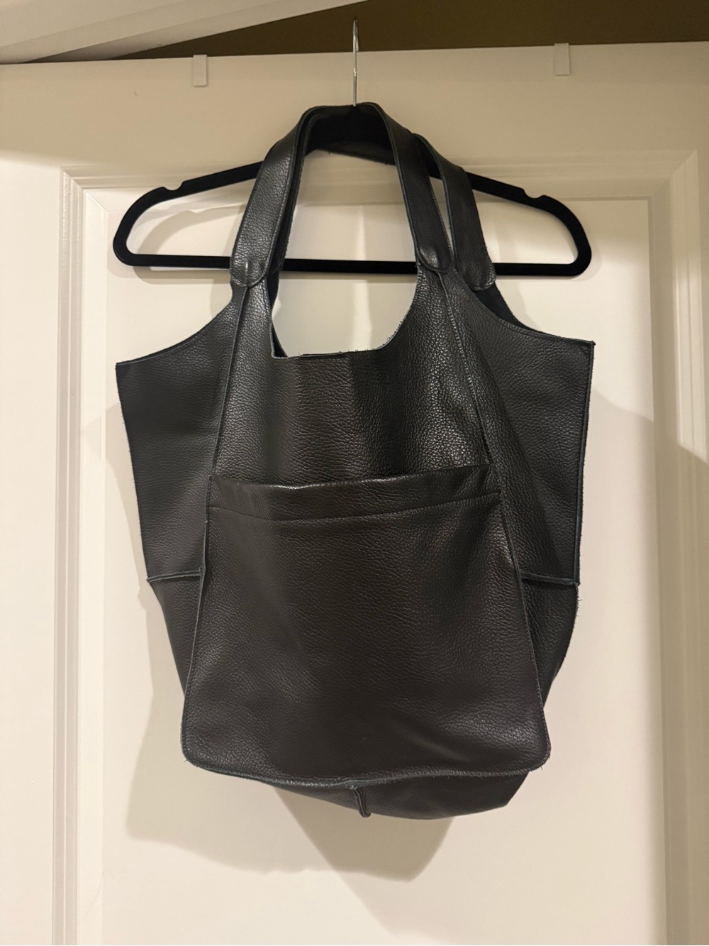 Pulicati Black Leather Tote Bag